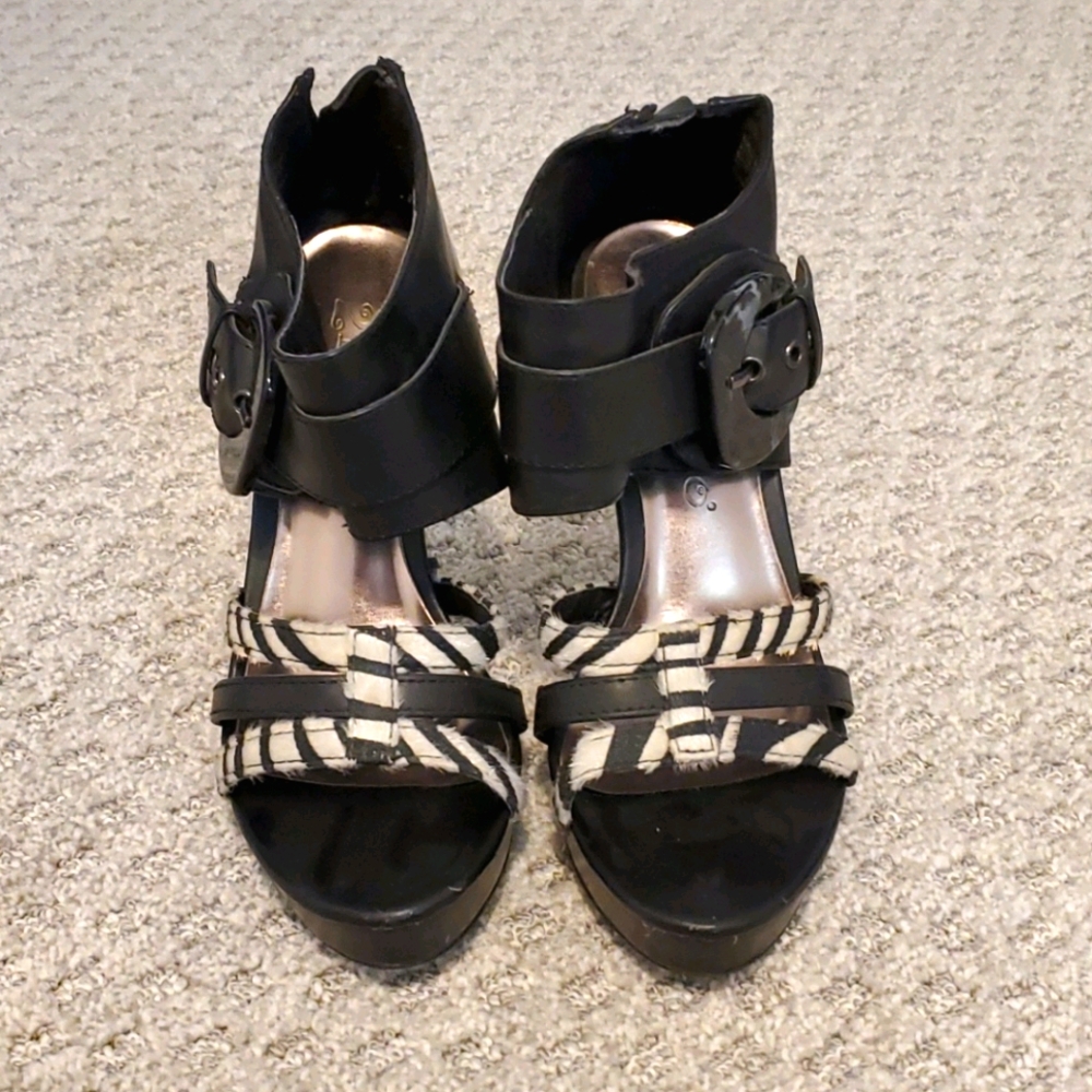 Zebra heels